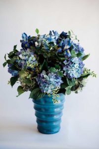 BLUE HYDRANDEA & IRIS MIX IN BLUE TIN