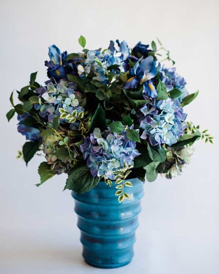 BLUE HYDRANDEA & IRIS MIX IN BLUE TIN